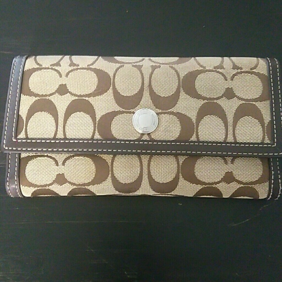 Coach Handbags - Coach wallet